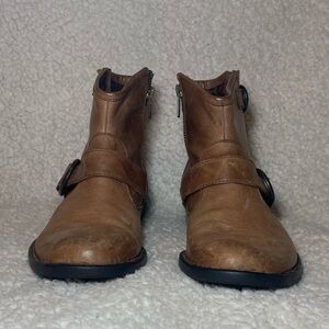 Born Women’s Brown Boots Size 9.5 SEE DESCRIPTION